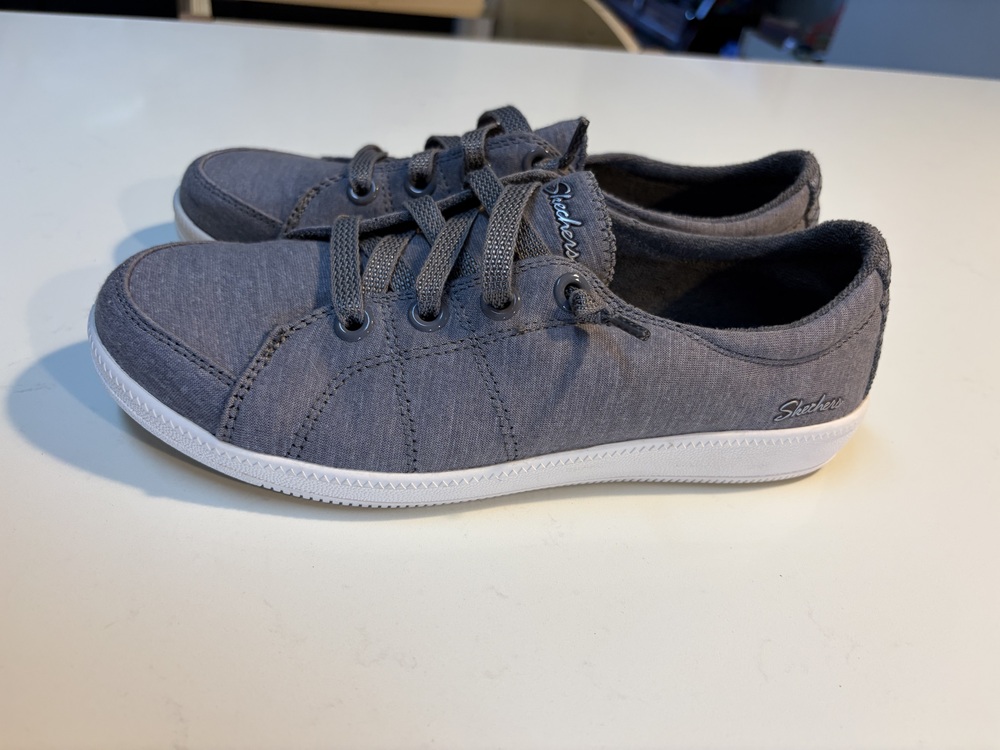 Skechers Madison Ave Women's Sneaker Grey Size 7 Wide Fit Air-Cooled Memory Foam